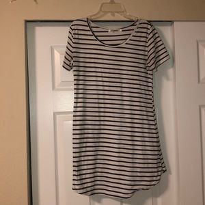 Short cotton stripped dress
